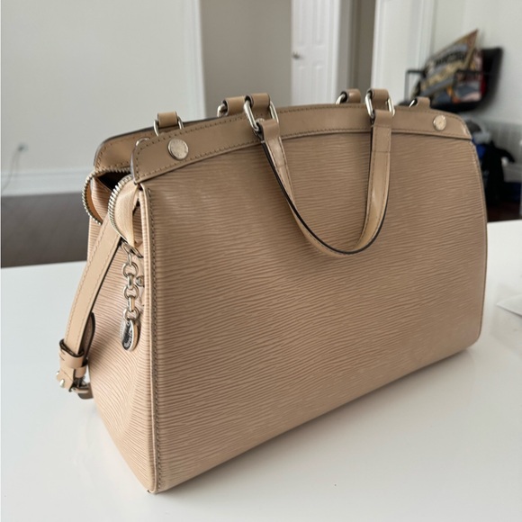 LOUIS VUITTON EPI BREA MM W STRAP LIKE NEW SILVERHARDWARE BLUSH PINK - Picture 3 of 10